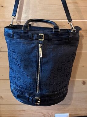 Michael Kors Retired Kingsbury Rounded Tote Shoulder Bag Luxury Designer Handbag